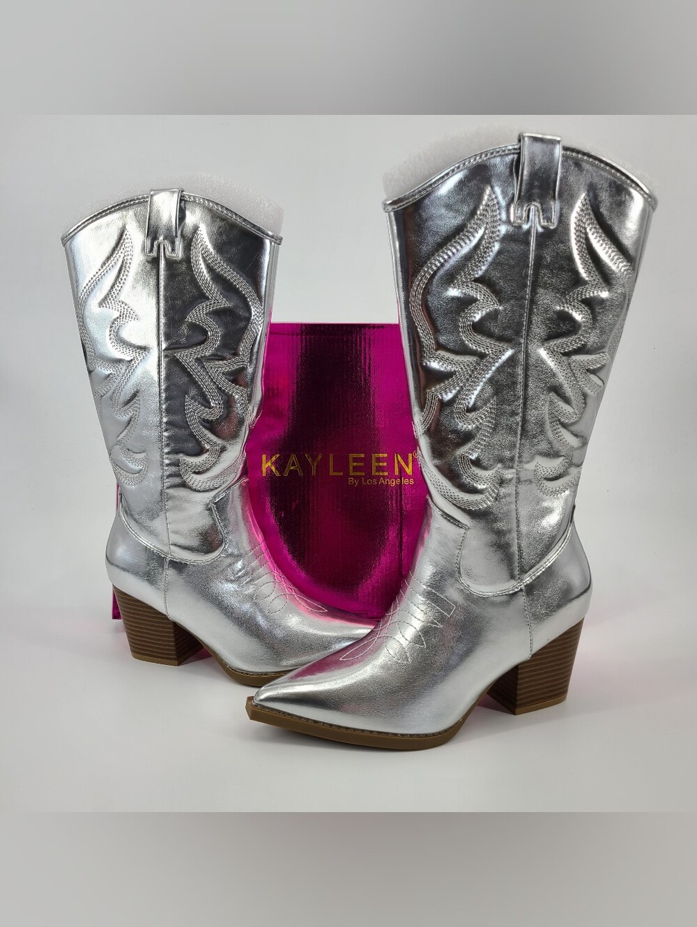 Unique Vintage Silver Metallic Western Style Boots Size 7